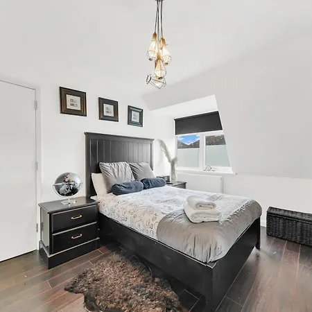 Dartford Town 3 Bed By Harlington Apartment Exterior photo