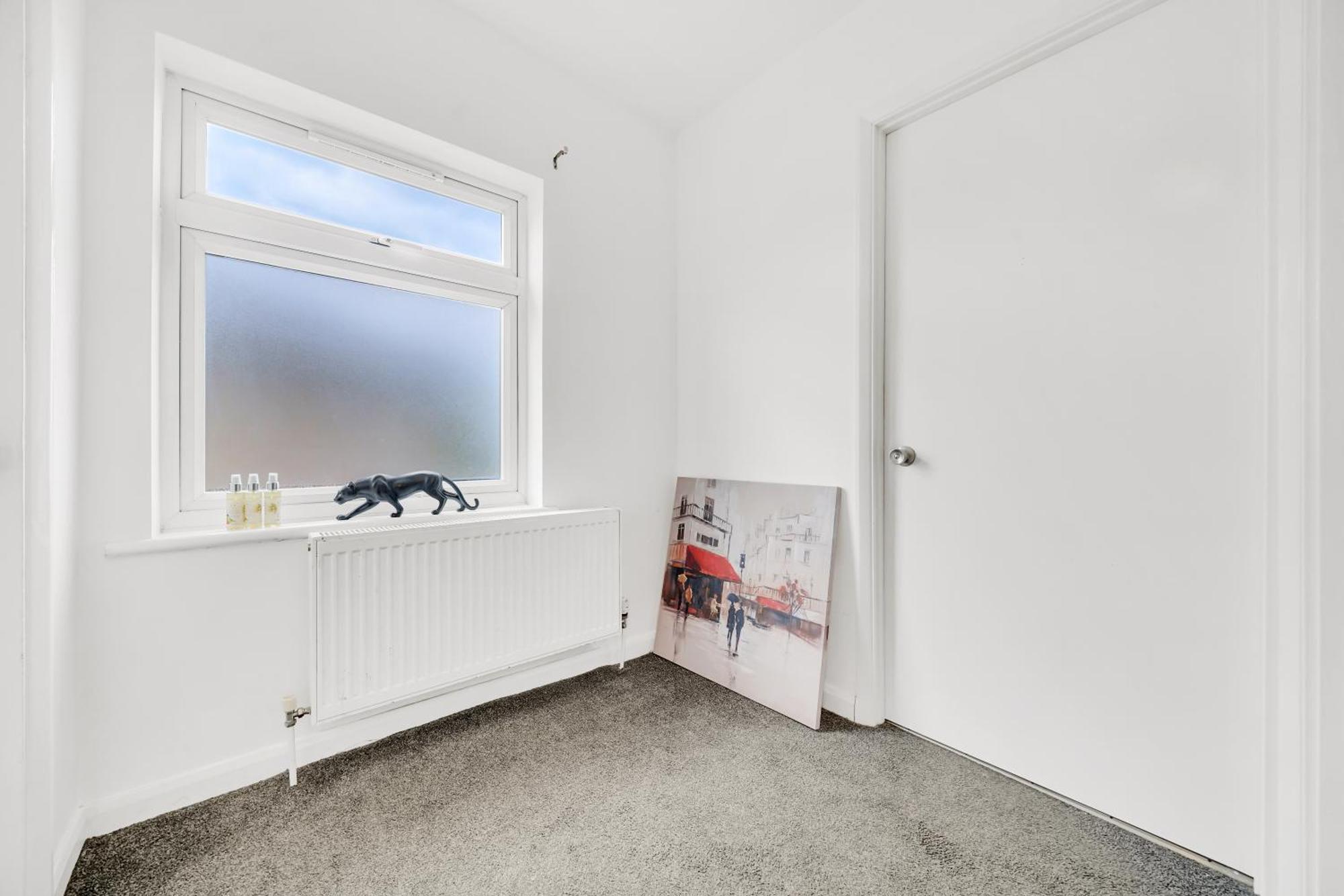 Town 3 Bed By Harlington