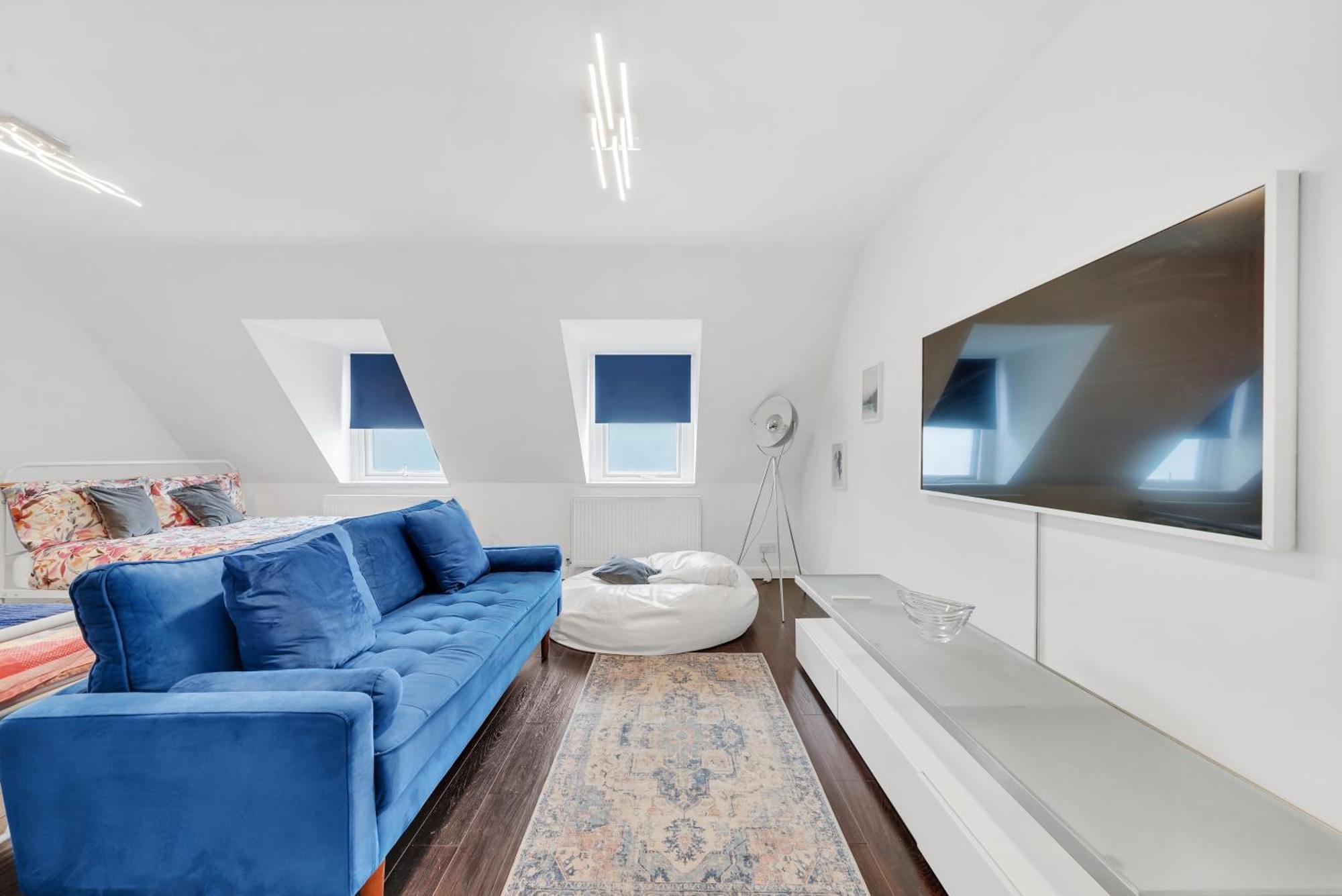 Town 3 Bed By Harlington