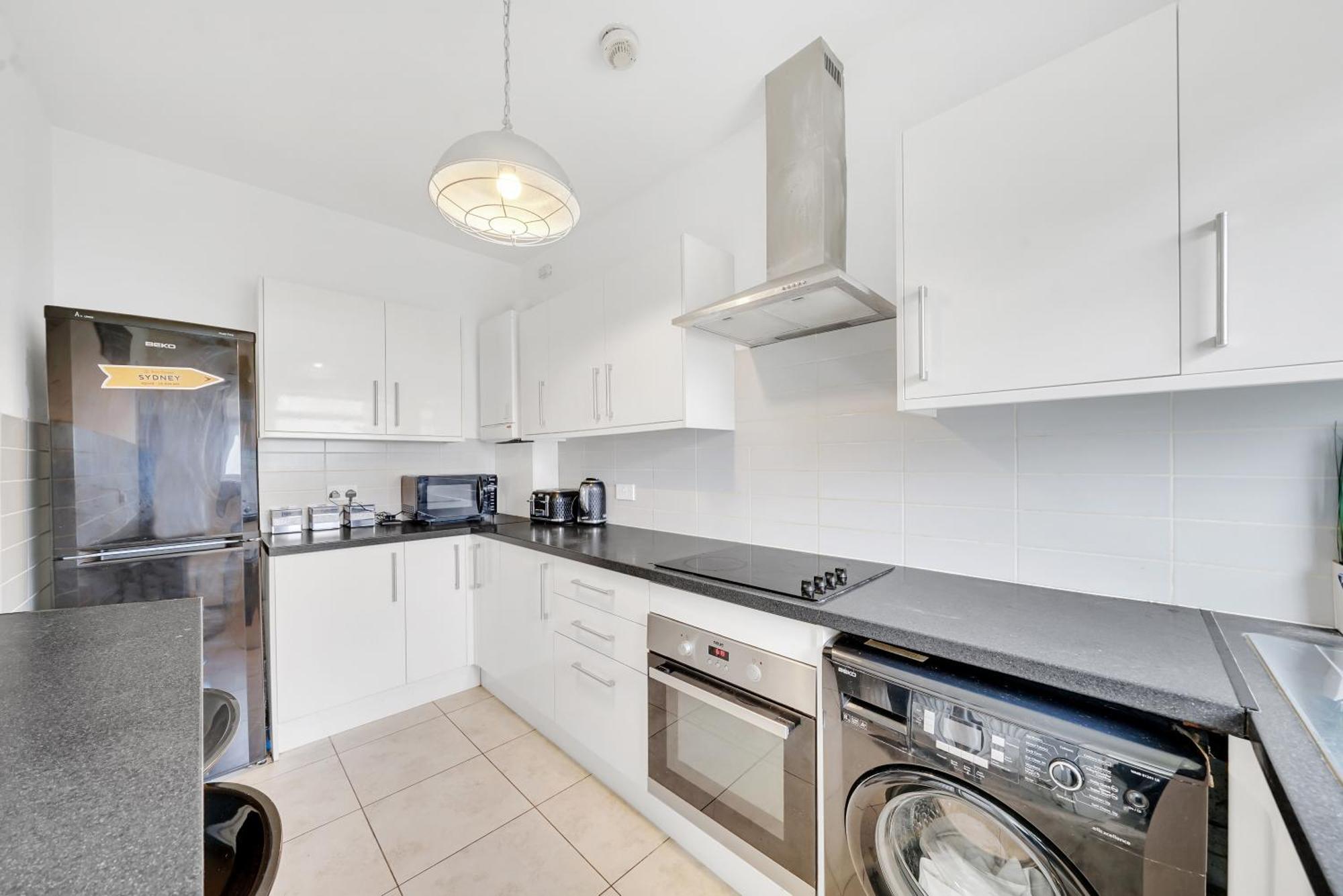 Apartment Town 3 Bed By Harlington Dartford